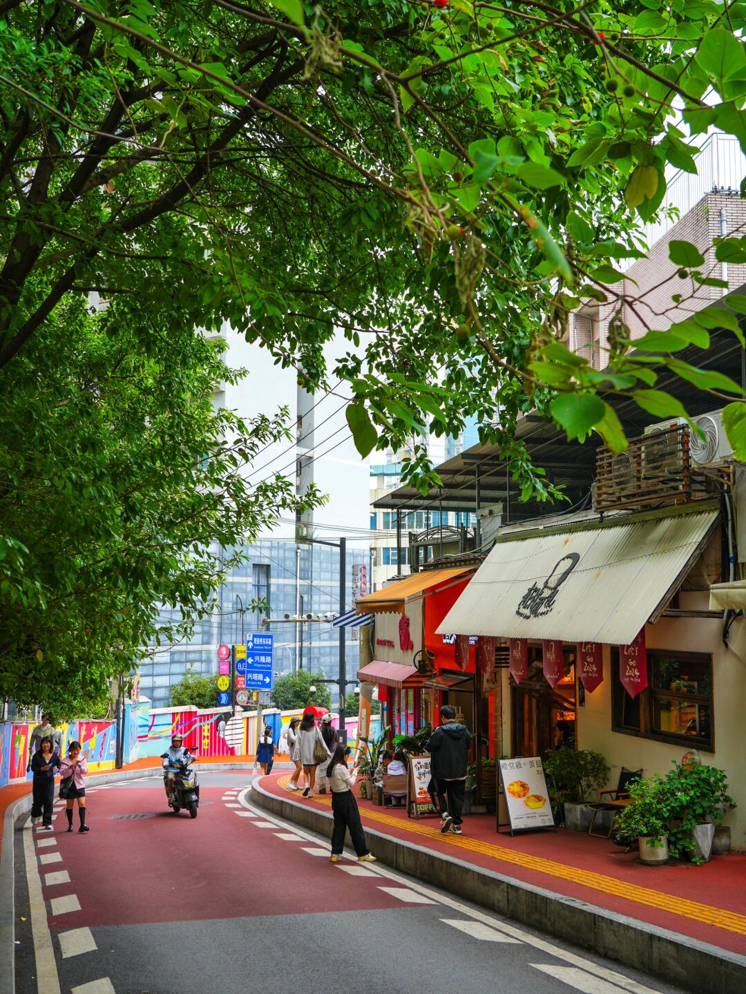 10-Day Enchanting China Tour （Modern Shenzhen · Breathtaking Guilin · Magical Chongqing · Classical Chengdu）