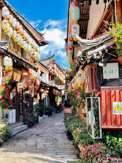 6-Day Colorful Yunnan Odyssey (Stone Forest · Erhai Lake · Jade Dragon Snow Mountain · Lijiang Old Town)