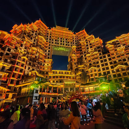 5-Day Epic Zhangjiajie Tour  (Legendary Zhangjiajie+Waterfall Town Furong + Romantic Fenghuang+Borderland Chadong)