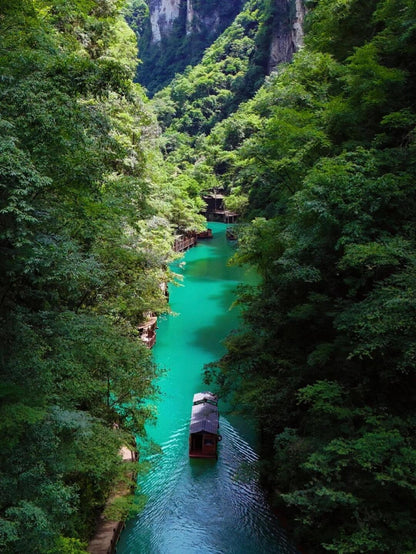 5-Day Epic Zhangjiajie Tour  (Legendary Zhangjiajie+Waterfall Town Furong + Romantic Fenghuang+Borderland Chadong)