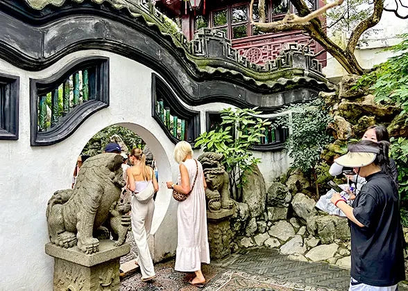 5 DAYS Modern Skylines & Ancient Charm Classic Journey Through East China（Vibrant Shanghai · Elegant Suzhou · Poetic Hangzhou）
